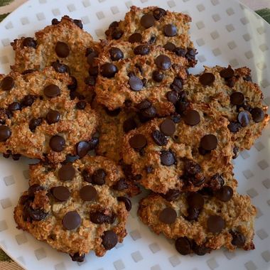 Galletas de copos de avena, plátano y pepitas de chocolate sin azúcar